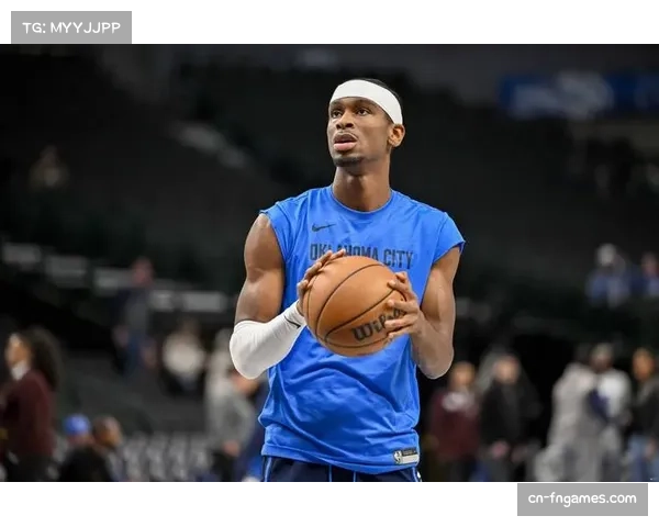 亚历山大第三节独揽15分，膝盖碰撞虚惊彰显雷霆韧性